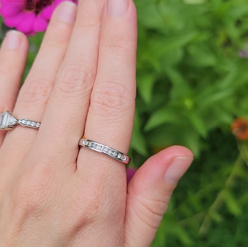 10k Gold Diamond Band